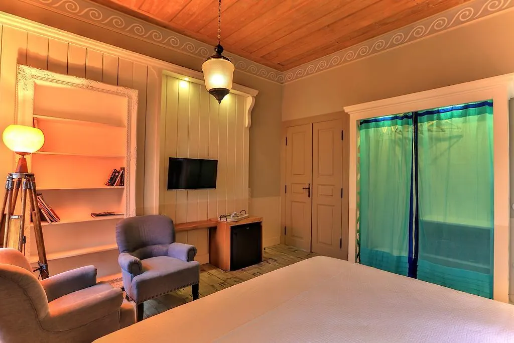 Bed & Breakfast 1850 Hotel Kemalpasa Alaçatı
